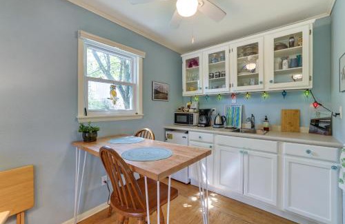 Beaver House | Lakefront Cottage by Little Golden Gate Bridge