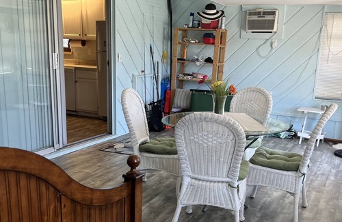 Lake Padgett Estates Cottage | Lakefront cottage with dock