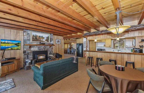 Patton Cabin | Lakefront, Dock, Hot Tub, Swingset, Deck Views | Classic Lake House by AvantStay