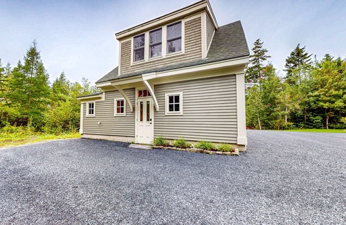 Northeast Somerset Apartment | Lakefront, dog-friendly studio with firepit and lake & mountain views
