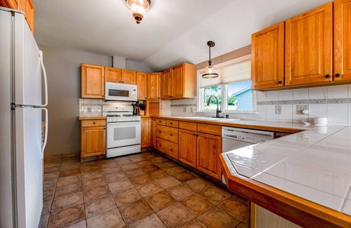 Penn Yan House | Lakefront gem with game room and dock - the house that almost floated away