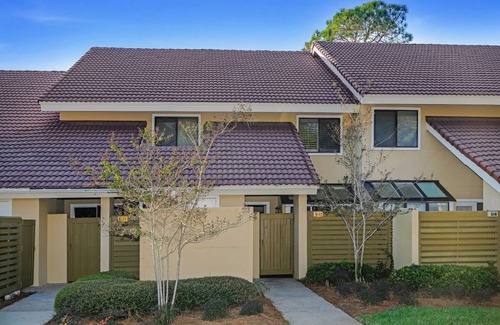 Sandestin House | Lakefront - Golf Cart - Walk to the Beach