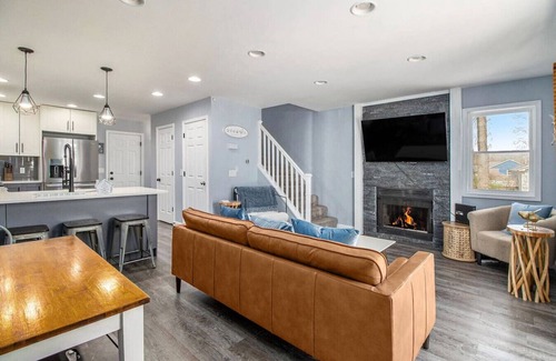 South Gull Lake Apartment | Lakefront Gull Lake Getaway