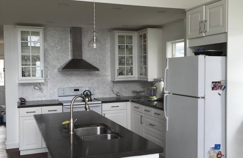 Alberta Beach Cottage | Lakefront House Sleeps 12