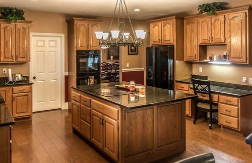 Sevierville House | LAKEFRONT HOUSE SLEEPS 30 - BOAT DOCK, THEATER ROOM, HOT TUB, GAMES ROOM & MORE