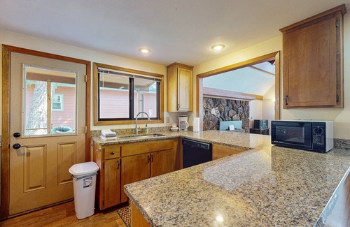 Joseph House | Lakefront house with balcony, wall-of-windows, grill, & W/D