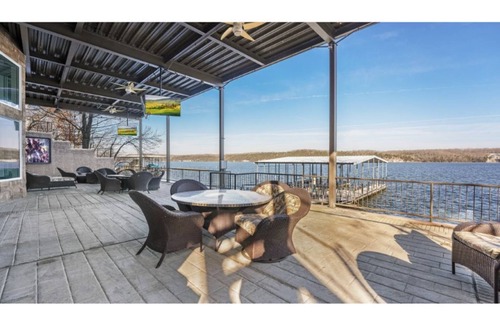Osage Beach House | Lakefront Mansion w/SwimSpa&Dock sleeps 20