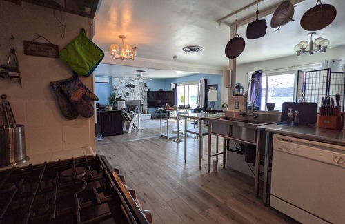 Clearlake House | LAKEFRONT OASIS w/BOAT DOCKnFISHERMEN SPECIAL!