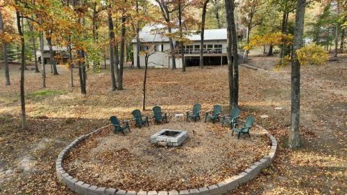 Cadiz House | Lakefront - Private Dock - Fishing & Swimming