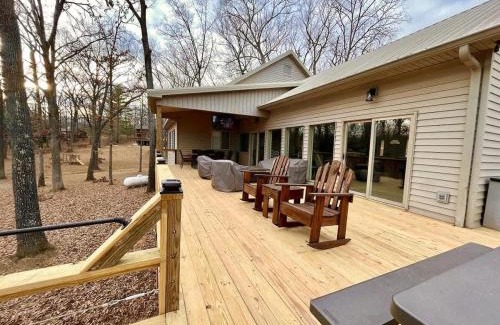 Cadiz House | Lakefront - Private Dock - Fishing & Swimming