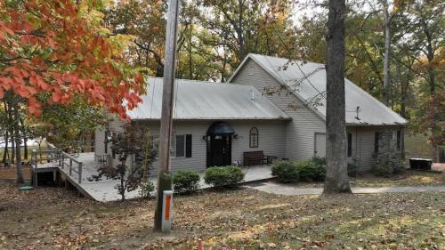 Cadiz House | Lakefront - Private Dock - Fishing & Swimming