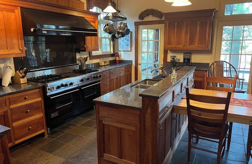 Forest Dale House | Lakefront Retreat 20 minutes from Middlebury