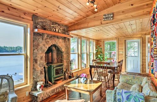 Tobyhanna House | Lakefront Retreat with Dock and Yard in Tobyhanna!