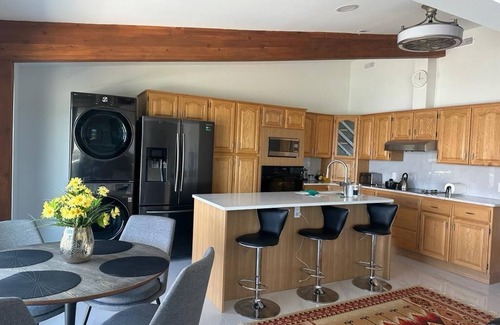Okanagan-Similkameen House | Lakefront suite