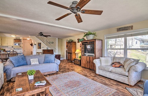 Emerald Beach House | Lakefront Table Rock Getaway w/Private Swim Dock!