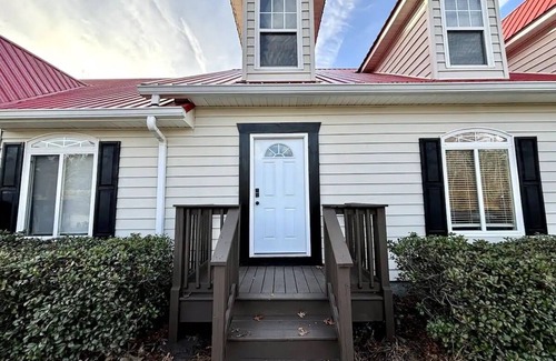 Wedowee House | Lakefront Villa 2/Dock Access