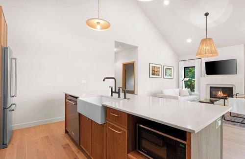 Omaha House | Lakefront Wellness Retreat on Table Rock w/Sauna, Cold Plunge, Hot Tub, Gym