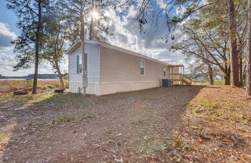 Wetumpka House | Lakefront Wetumpka Escape with Furnished Deck!
