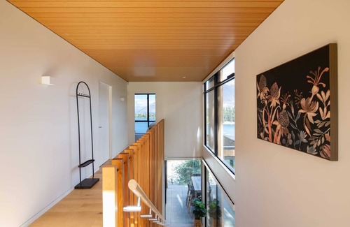 Queenstown Villa | Lakehouse 1 – Parking, AC, Fireplace, Lake Views