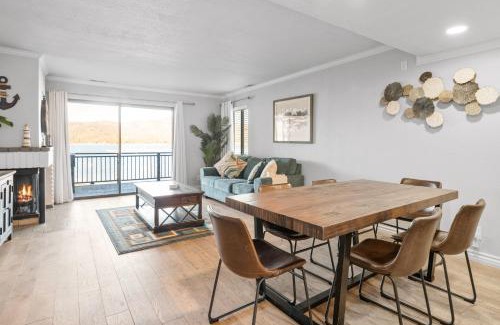 The Village House | Lakehouse Retreat - Community Pool, Lake Views and Walk to Village!