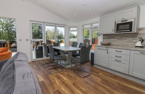 Troutbeck Bridge Cottage | LAKELAND VIEW, pet friendly, with a garden in Windermere