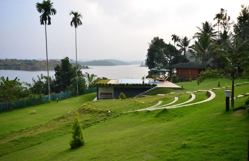 Vazhavatta Hotel | LakeRose Wayanad Resort