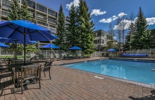 Lakeside Village House | Lakeside 1495 by SummitCove Lodging