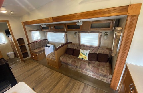 Hartsville House | Lakeside 2-bedroom RV in charming Hartsville with AC, WiFi