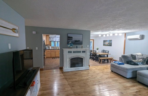 Damascus House | Lakeside Acres at Berlin Lake, OH - 4 Bedroom/3 Bath with separable studio apt