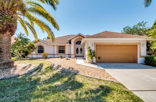 Cape Coral House | Lakeside at Cat Cay - Cape Coral - Roelens Vacations