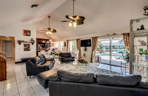 Cape Coral House | Lakeside at Cat Cay - Cape Coral - Roelens Vacations