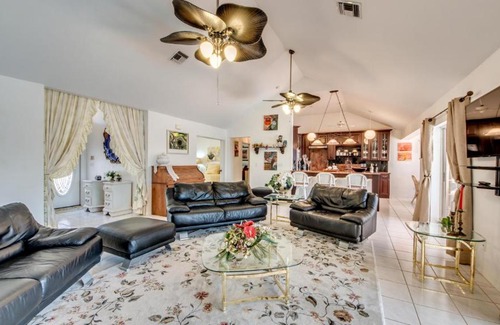 Cape Coral House | Lakeside at Cat Cay - Cape Coral - Roelens Vacations