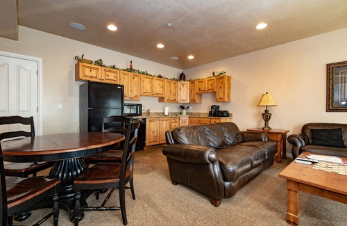 Ogden Condo | Lakeside Condo w/Private Hot Tub & Snowbasin Views