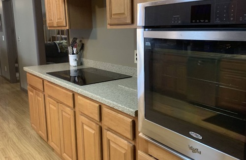 Wynnburg House | Lakeside Lodge Reelfoot cozy waterfront w greatview 3bdrm 2bth WIFI Bartop table