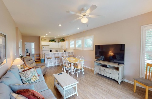 Litchfield by the Sea Villa | Lakeside Tranquility 2BR Villa Resort Amenities