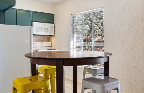 Volente Apartment | LakeTravis Bungalow 1