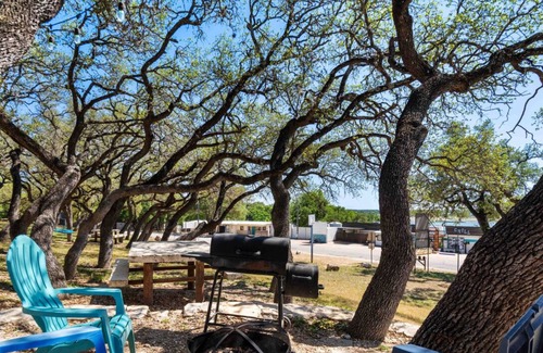 Volente Apartment | LakeTravis Bungalow 1