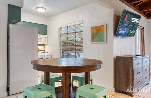 Volente Apartment | LakeTravis Bungalow 3