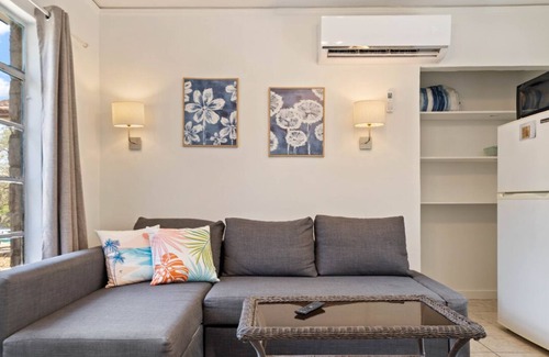 Volente Apartment | LakeTravis Cozy Bungalow 6
