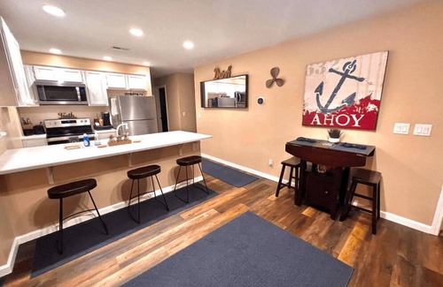 Lake Ozark Condo | Lakeview 2BD/2BA/Hippo Pool/Regalia Resort/Grill-Sleeps 7PP