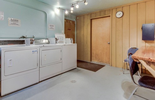 Whitefish Condo | Lakeview Condo w/ Deck, Pool/Hot Tub, & Close Beach Access - Near Skiing