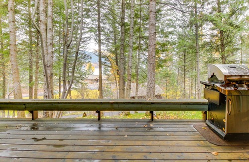 Whitefish Condo | Lakeview Condo w/ Deck, Pool/Hot Tub, & Close Beach Access - Near Skiing