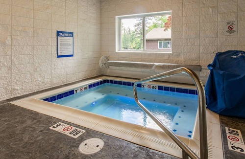Whitefish Condo | Lakeview Condo w/ Deck, Pool/Hot Tub, & Close Beach Access - Near Skiing