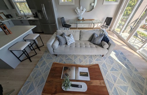 Langford House | Lakeview Hideaway