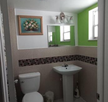 Downtown Apartment | Lakeview Manor