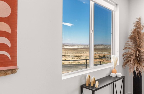 Greenehaven House | Lakeview Oasis at Powell - Heated Pool+Lake Views+Game Room