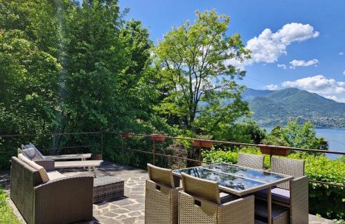 Fiumelatte Ski Chalet | LAKEVIEW RETRAIT