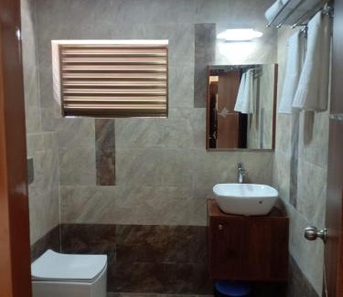 Thiruvarur Hotel | Lakshmi Mahal - V Inn