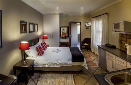 Humewood Bed & Breakfast | Lalapanzi Guest Lodge