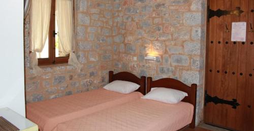 East Mani Bed & Breakfast | Lalloudes Seaside Accommodation